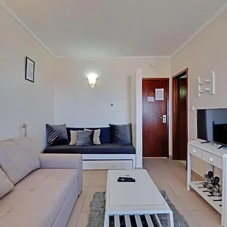 Apartment Praia Da Rocha Cosy By Homing